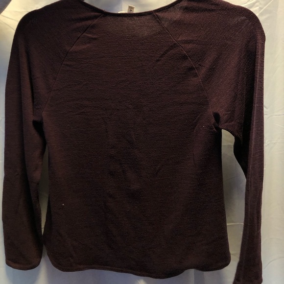 3/4 Length Top - Picture 2 of 3